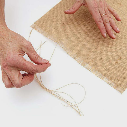 Natuurlijke Jute Tafelrunner met Franjes - Sfeervolle Decoratie voor Kerst en Bruiloft