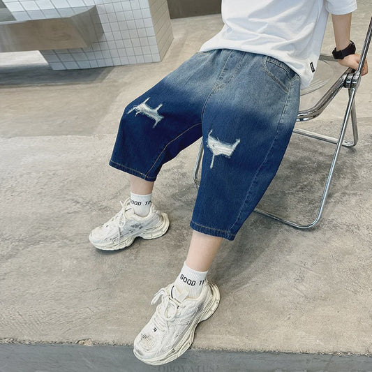 Stoere Denim Shorts voor Jongens | Zomerse Capri Broek met Gradient Kleur & Ripped Details | 5-14 Jaar