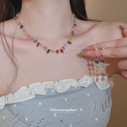Luxe Goudkleurige Ketting met Kleurrijke Kristallen Zirkonia - Dames Sieraden