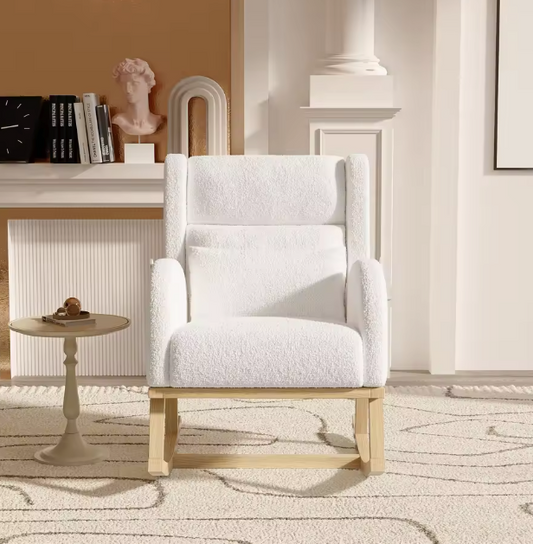 Witte Schommelstoel met Zakken – Zachte Lamsfleece & Houten Onderstel, Comfortabel en Stijlvol