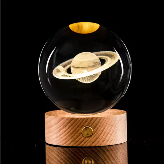 3D Kristallen Bol Decoratie met Zonnestelsel en Astronaut – LED Sfeerlicht