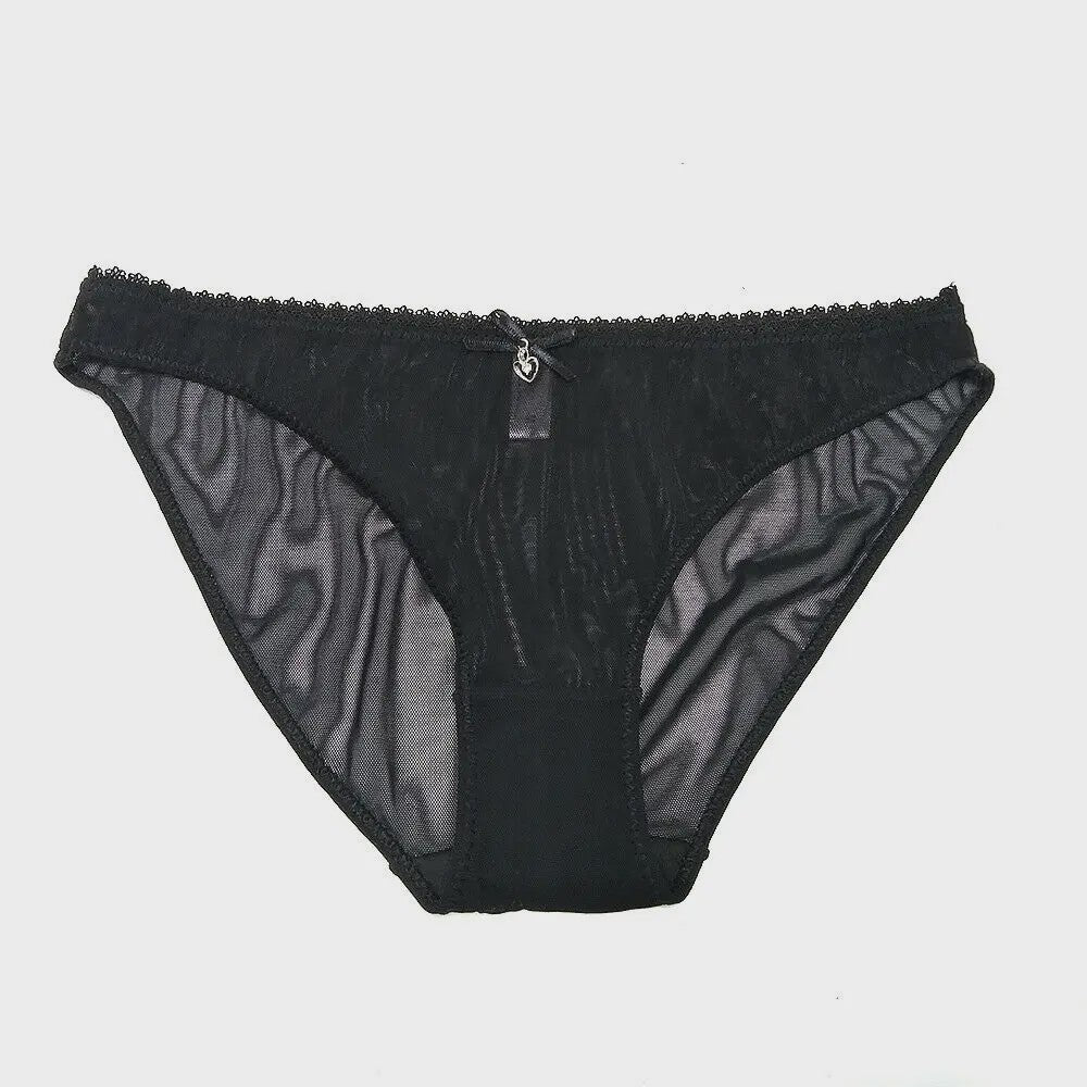 Luxe Kanten Lingerie Set: Transparante BH met Grote Cup en Bijpassende Slip