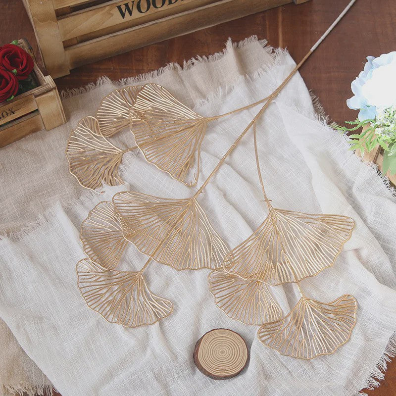 Decoratieve Takken met Rode Bessen en Gouden Bladeren - Chinees Nieuwjaar & Lente Decoratie