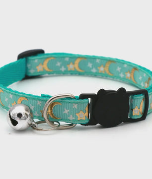 Verstelbare Kattenhalsband met Bel en Sterren/Maan Print - Veilig & Stijlvol