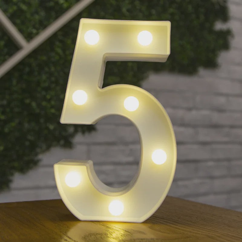 Decoratieve LED Letter & Cijfer Lampen - Creëer Sfeer met Warm Licht