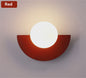 Moderne Wandlamp met Ronde Kunststof Kap - Sfeervolle Verlichting voor Slaapkamer & Corridor