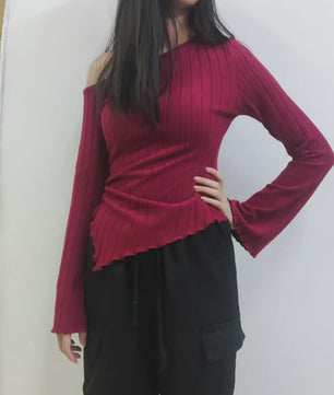 Dames Off-Shoulder T-shirt met Trompetmouwen en Asymmetrische Pasvorm