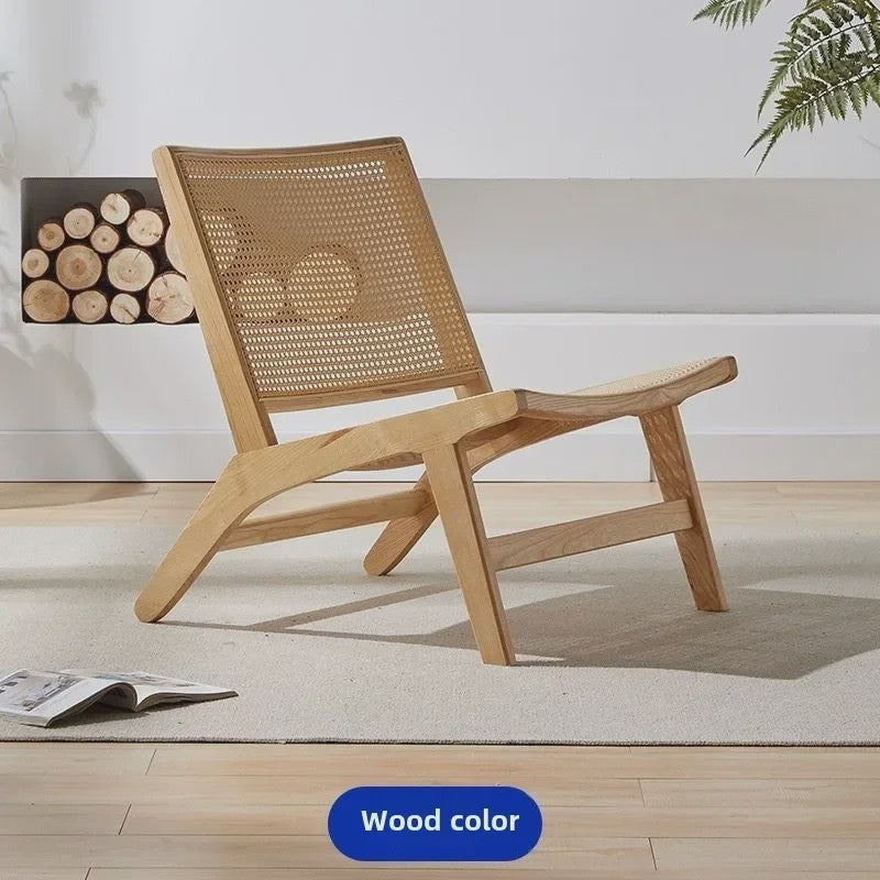 Luxe Fauteuil van Massief Hout en Rotan - Stijlvolle Relaxstoel voor Woonkamer of Balkon