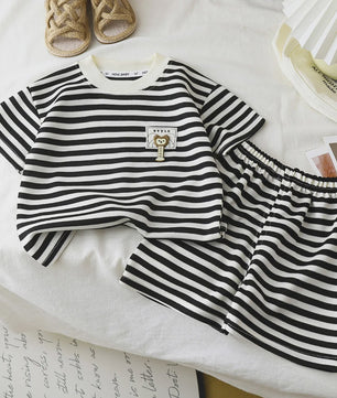 Zomer Set Kinderkleding: Gestreept T-shirt met Korte Mouwen en Short