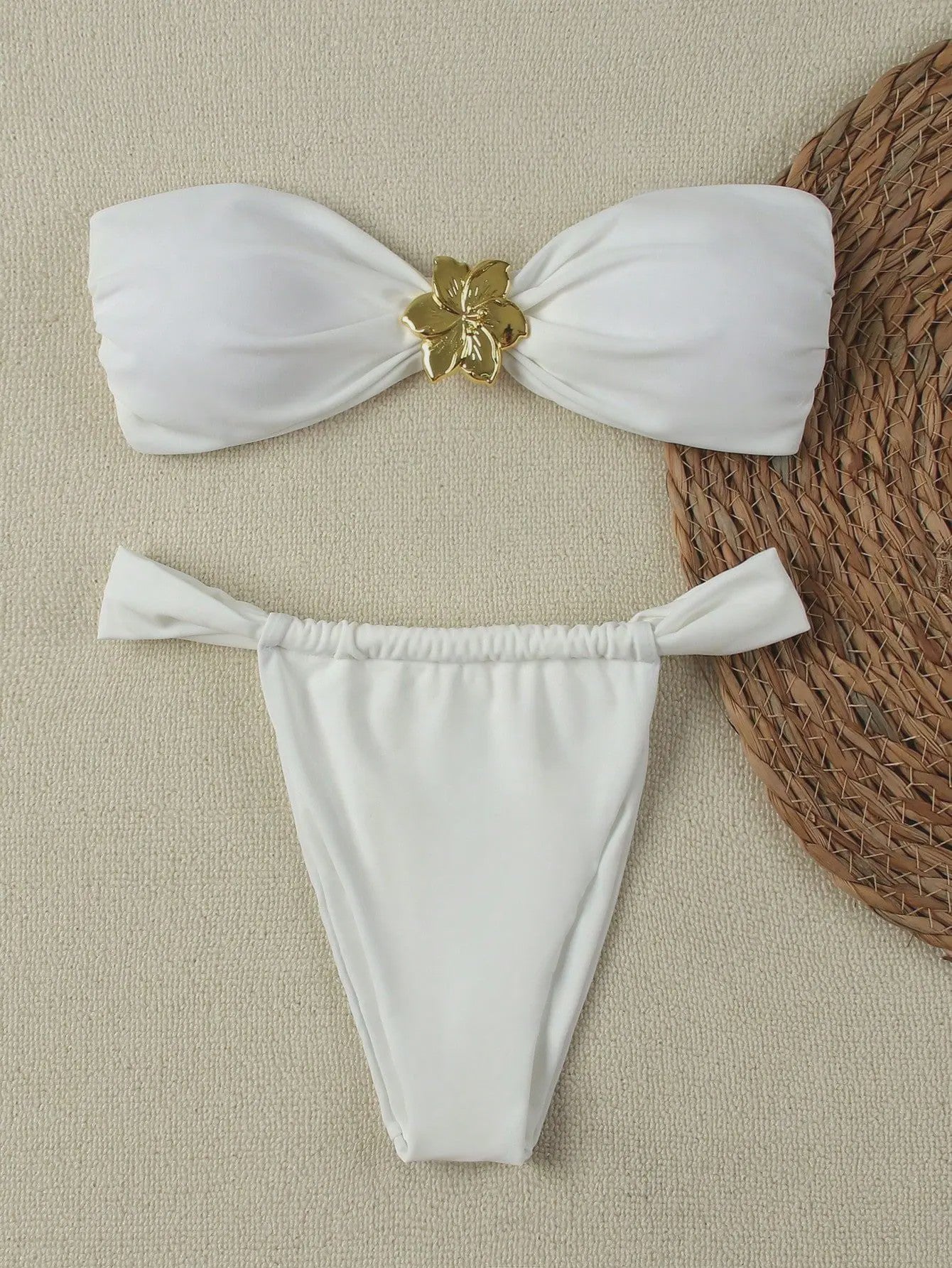 Dames Push-Up Bandeau Bikini Set met Braziliaanse Thong en Goudkleurige Ring Detail