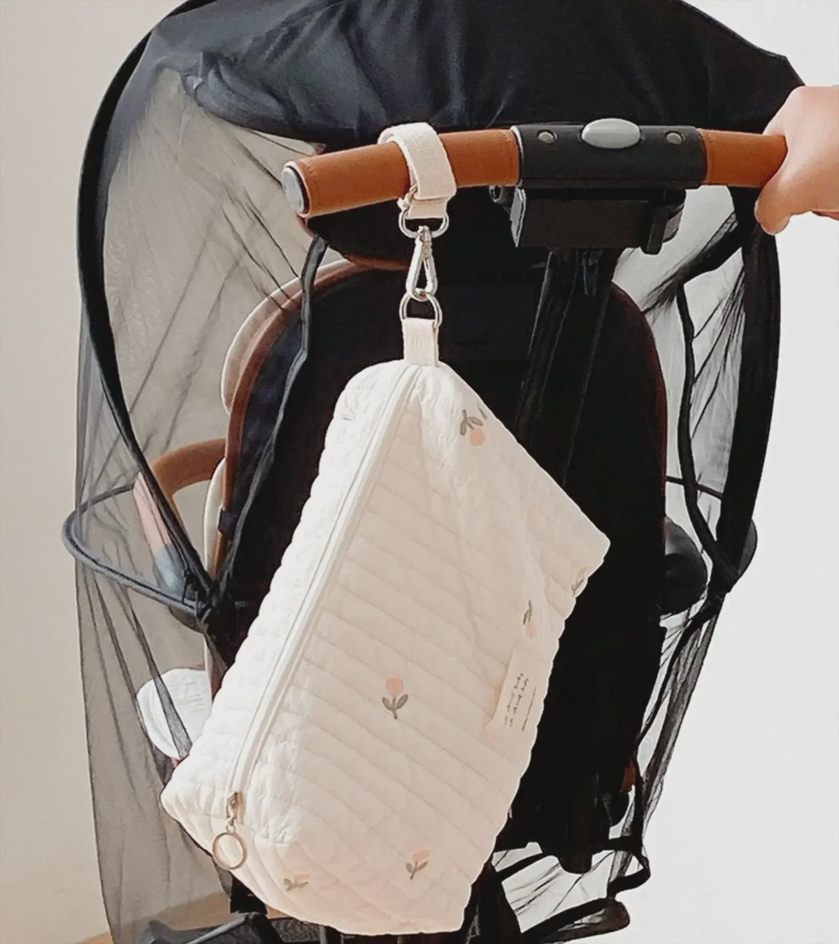 Quilted Luiertas Organizer met Borduring - Baby Verzorgingstas voor Kinderwagen