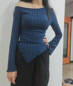 Dames Off-Shoulder T-shirt met Trompetmouwen en Asymmetrische Pasvorm