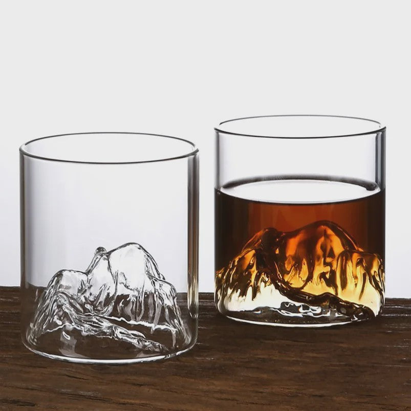 Set van 2 Whiskeyglazen met 3D Berg Design - Kristalhelder & Uniek