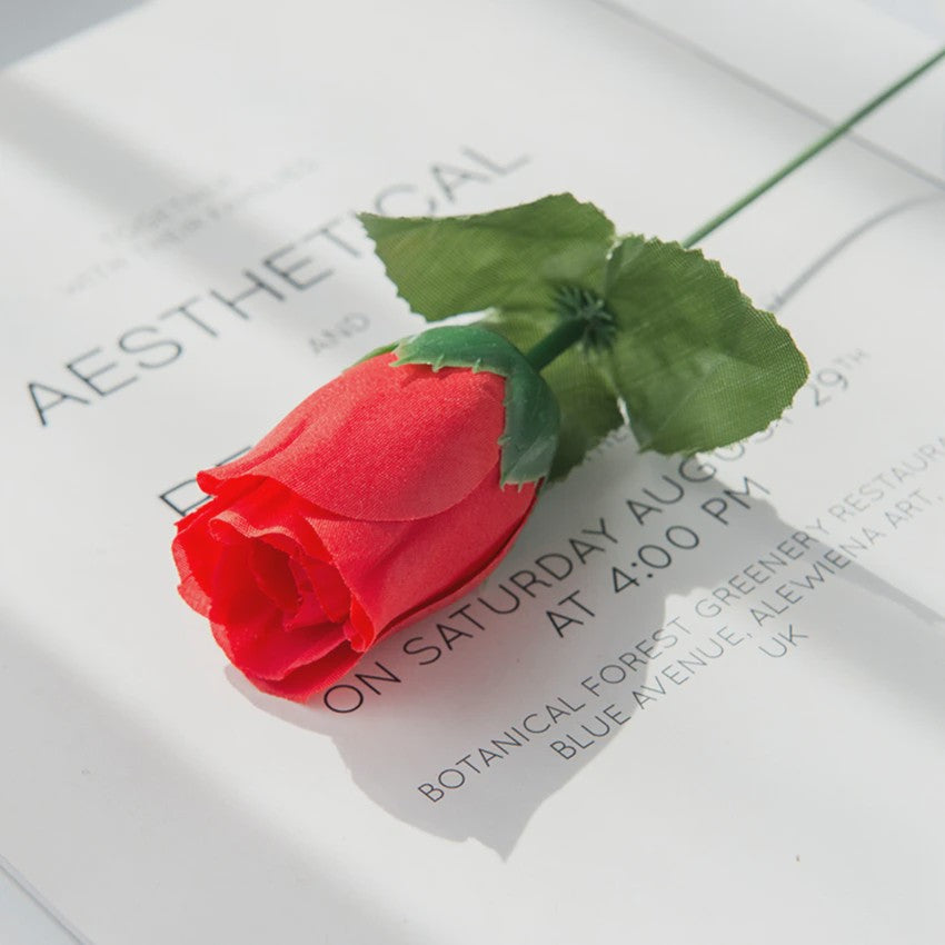Boeket van 10 Rode Kunst Rozen met Vaas - Decoratie voor Huis, Tuin & Bruiloft