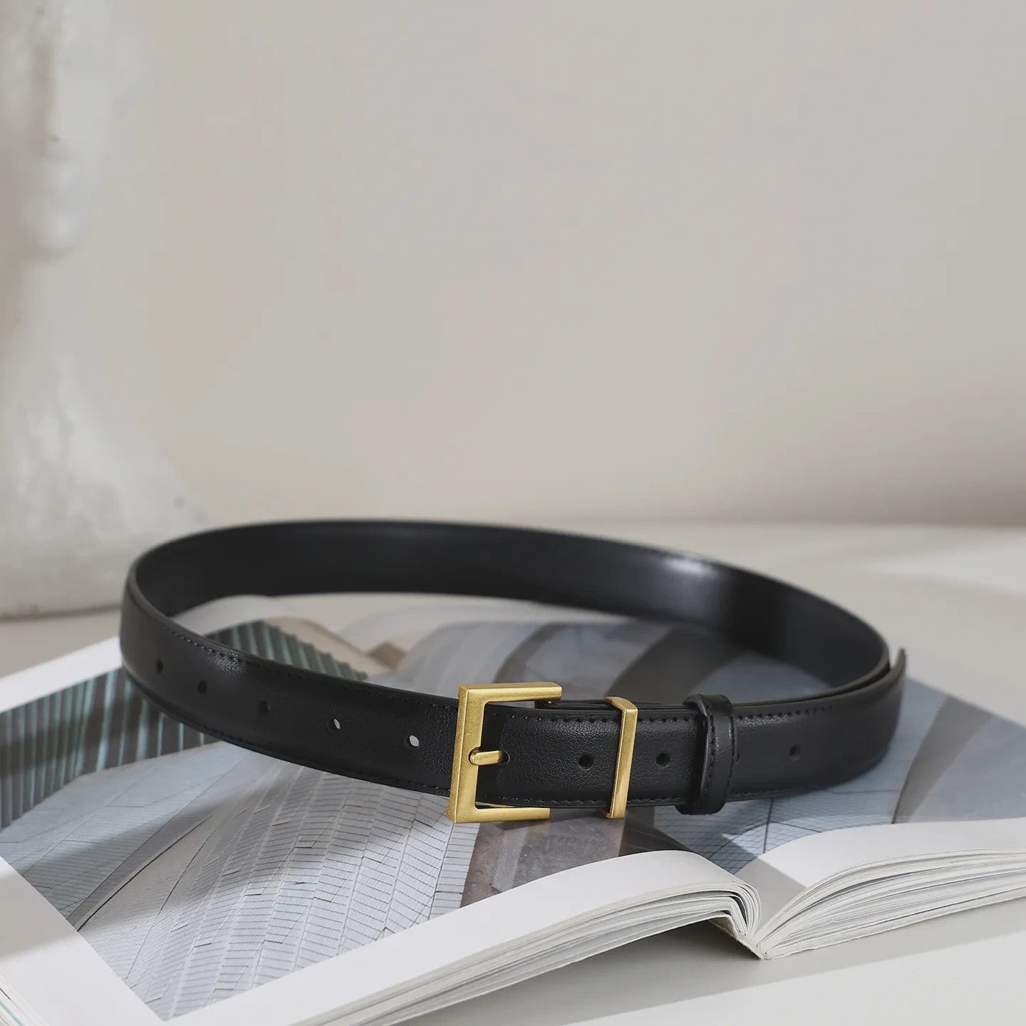 Luxe Dames Riem van Leer met Vierkante Gesp - Verstelbaar voor Jeans & Jurken