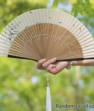 Elegante Chinese Stijl Vouwbare Handwaaier met Kwastje - Perfect voor Dans, Decoratie of Cadeau