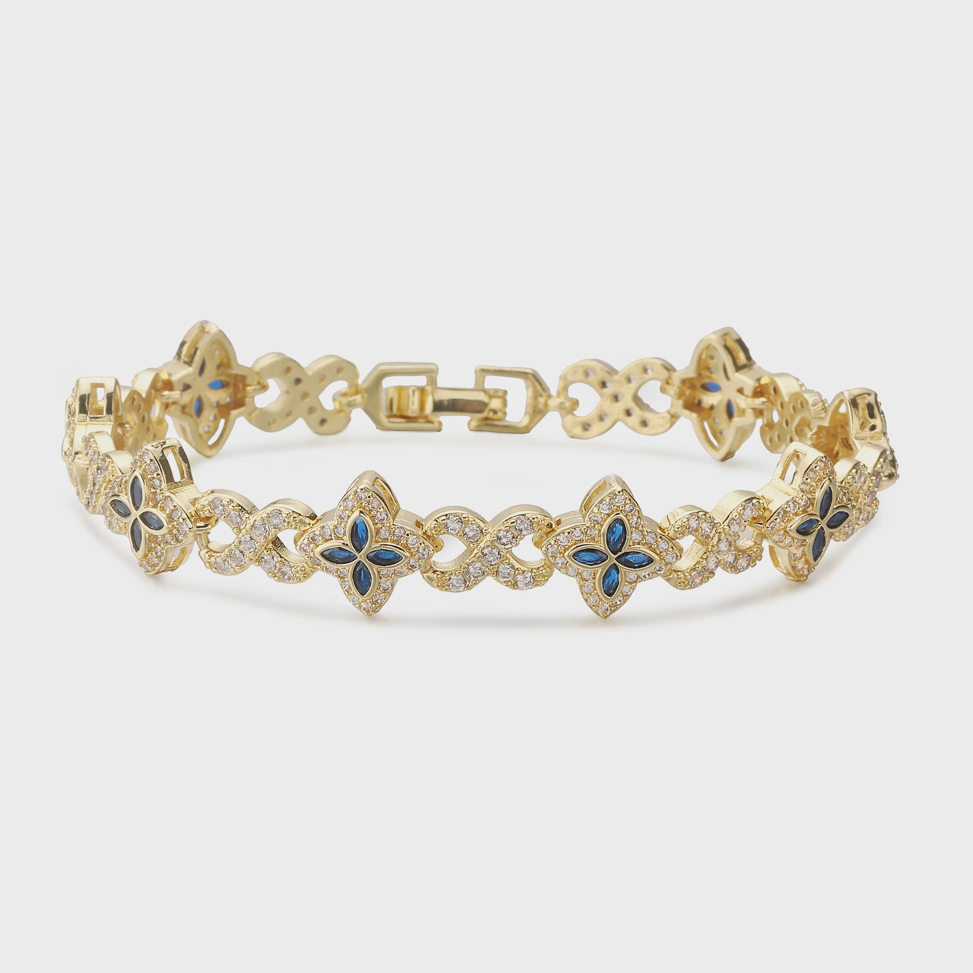 Luxe Gouden Armband met Klaver Hanger en Sprankelende Zirkonia - Dames Sieraden
