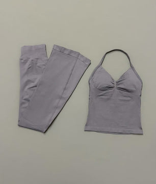 Dames Sportset: Seamless Strappy Top met Ruches & Butt Lifting Flare Leggings
