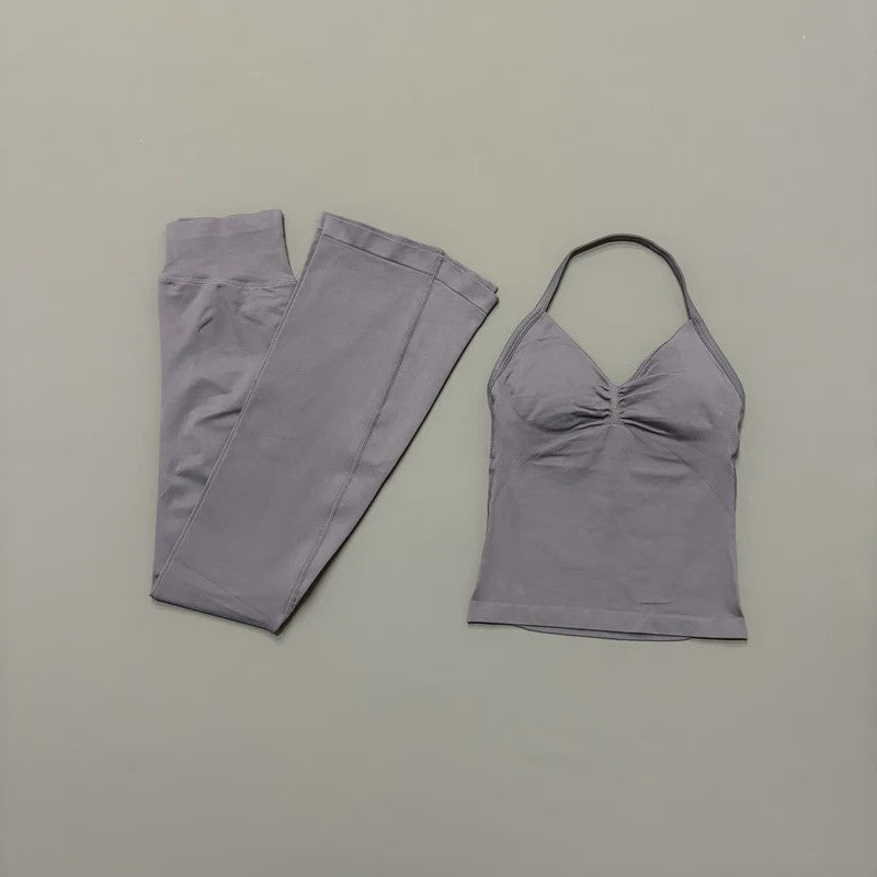 Dames Sportset: Seamless Strappy Top met Ruches & Butt Lifting Flare Leggings