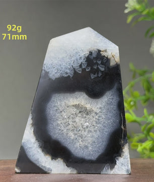 Zwarte Agaat Kristal Geode Obelisk - Natuurlijke Decoratie & Meditatie Steen