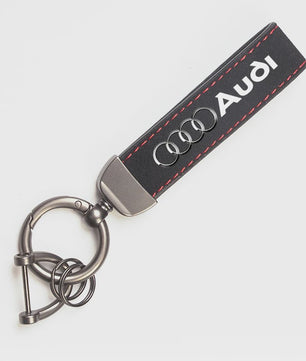 Luxe Audi Suede Sleutelhanger met Metalen Gesp - Stijlvolle Auto Accessoire