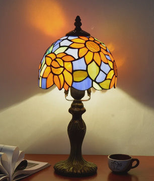 Stijlvolle Tiffany Tafellamp met Glas-in-Lood - Sfeervolle Leeslamp voor Woonkamer, Slaapkamer of Kantoor