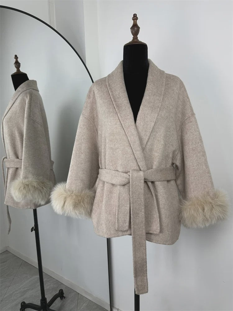 Luxe Dames Woljas met Bontkraag en Riem - Kort & Elegant