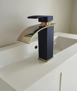 Moderne Waterval Kraan Zwart - RVS Wastafelkraan met Warm & Koud Water