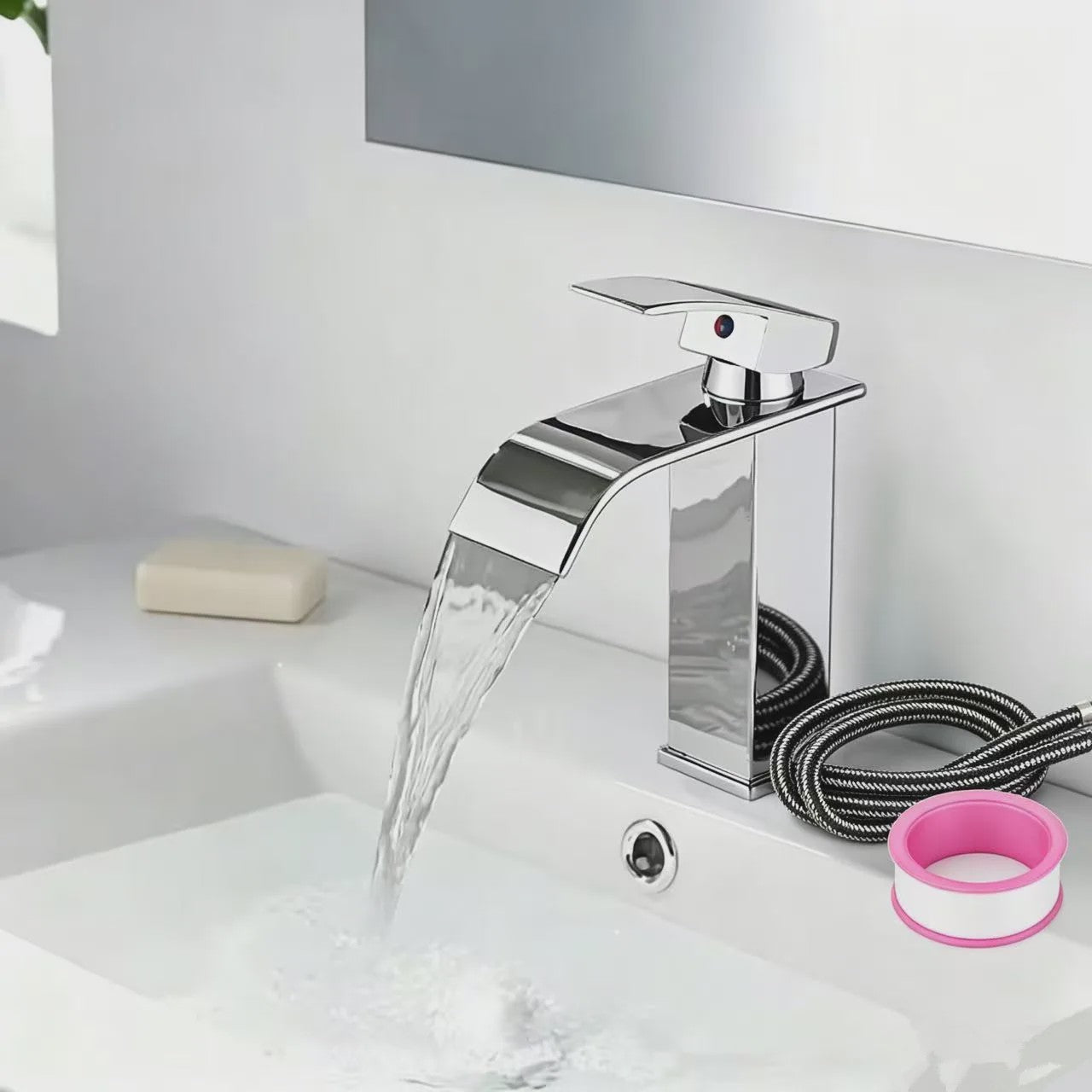 Moderne Waterval Kraan Zwart - RVS Wastafelkraan met Warm & Koud Water
