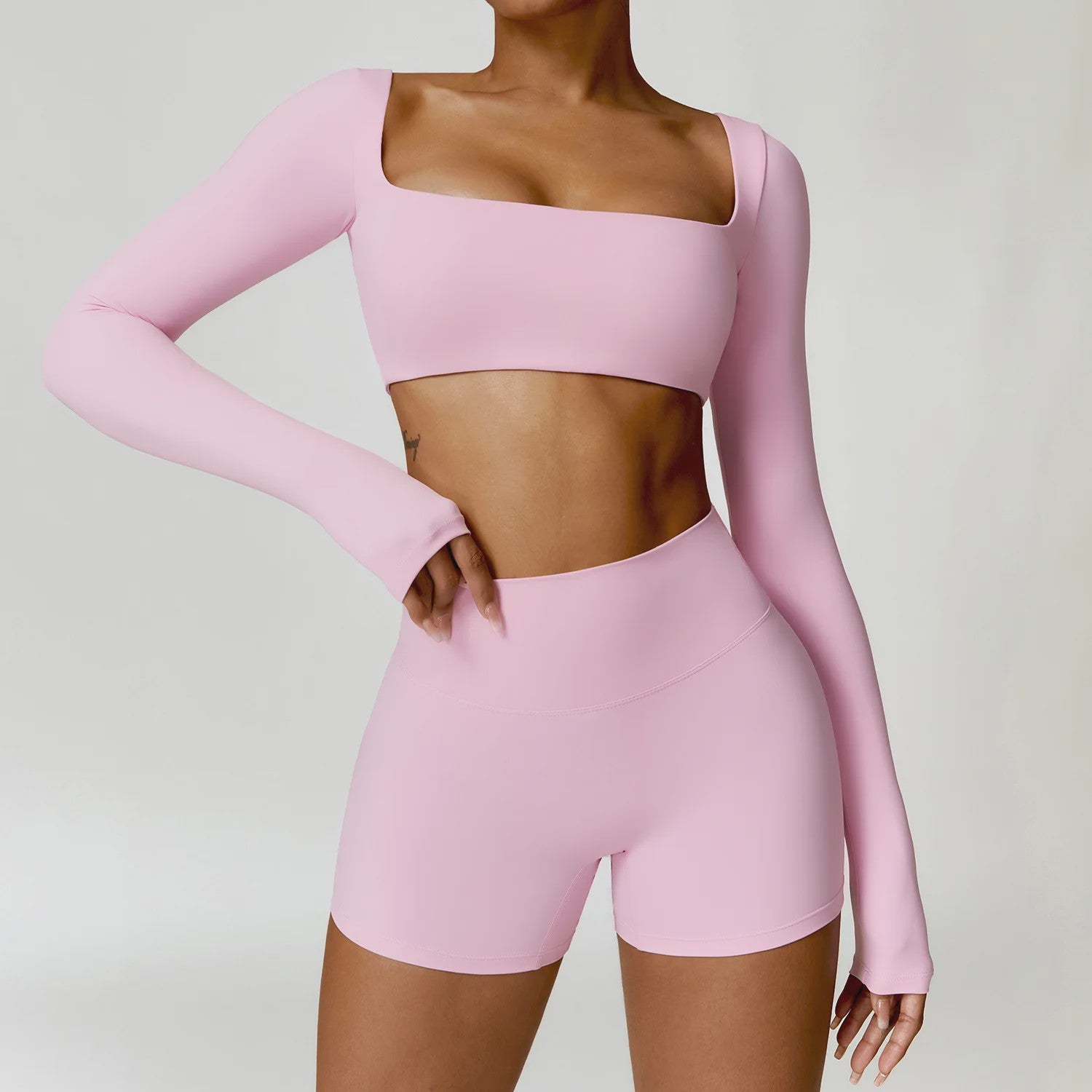 Dames Yoga Set 2-Delig: Sneldrogend Sportpak met Lange Mouwen Top en Hoge Taille Shorts