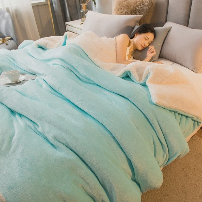 Luxe Dubbelzijdige Wol Pluche Deken - Warm & Comfortabel voor Bed, Bank & Camping