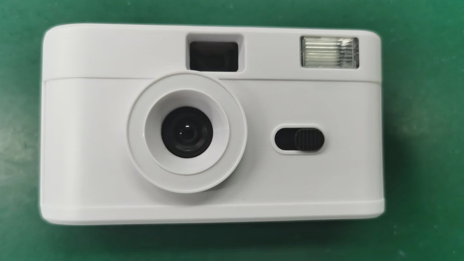 Retro 35mm Filmcamera met Ingebouwde Flits - Herbruikbaar en Stijlvol