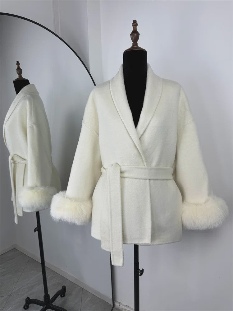 Luxe Dames Woljas met Bontkraag en Riem - Kort & Elegant