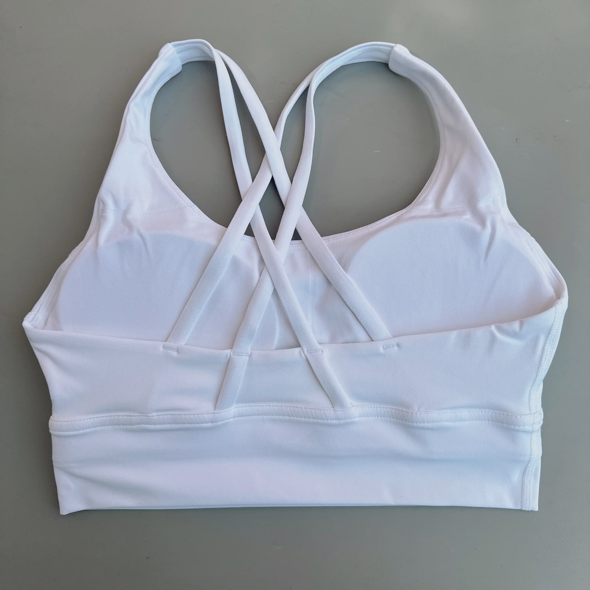 Comfortabele Sports BH met Push-Up Effect en Kruisbanden - Hoge Ondersteuning voor Yoga & Fitness