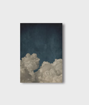 Abstracte Blauwe Wolken Poster - Minimalistische Canvas Muurkunst voor Moderne Woonkamer