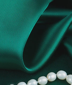 Zacht Satijn Stof - 34 Kleuren - Decoratie, Kleding & DIY Projecten