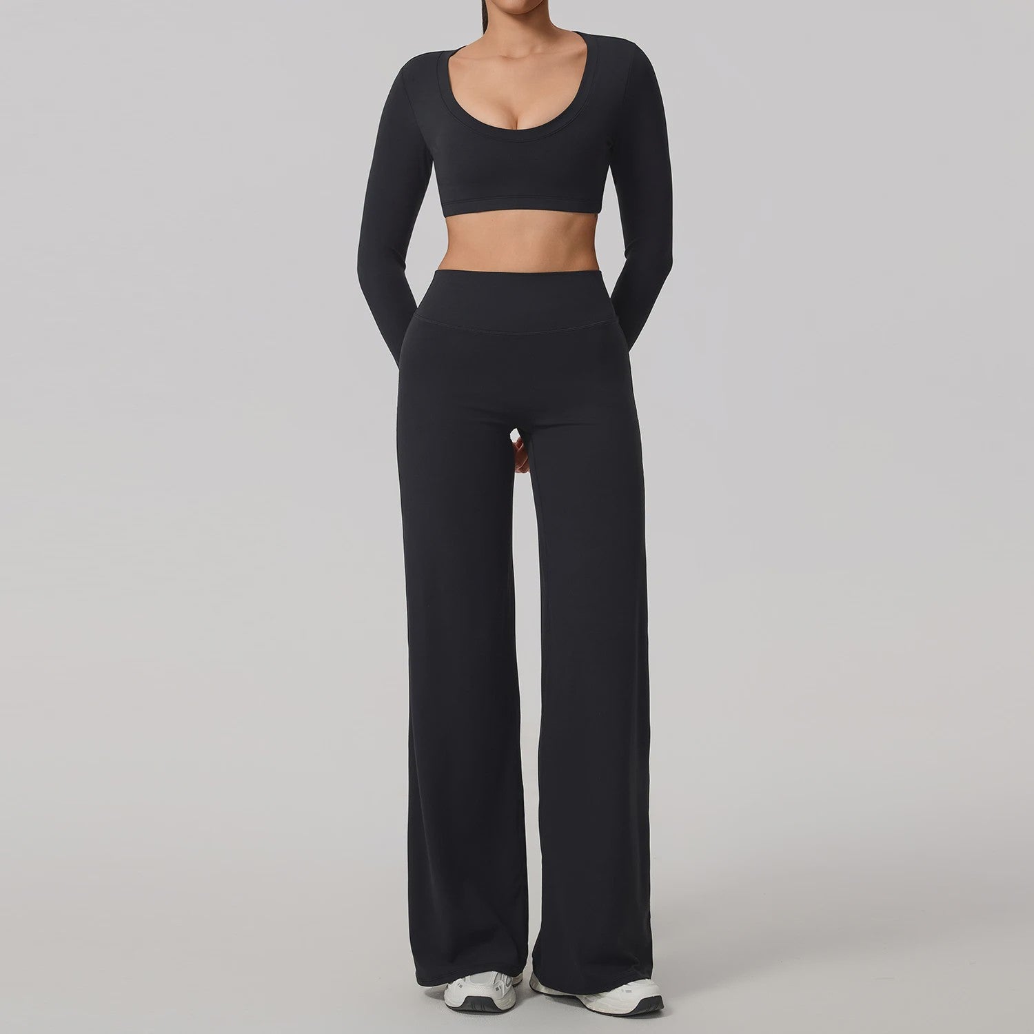 Dames Sportset: Sneldrogende Yoga Top met U-hals en Bell-Bottoms