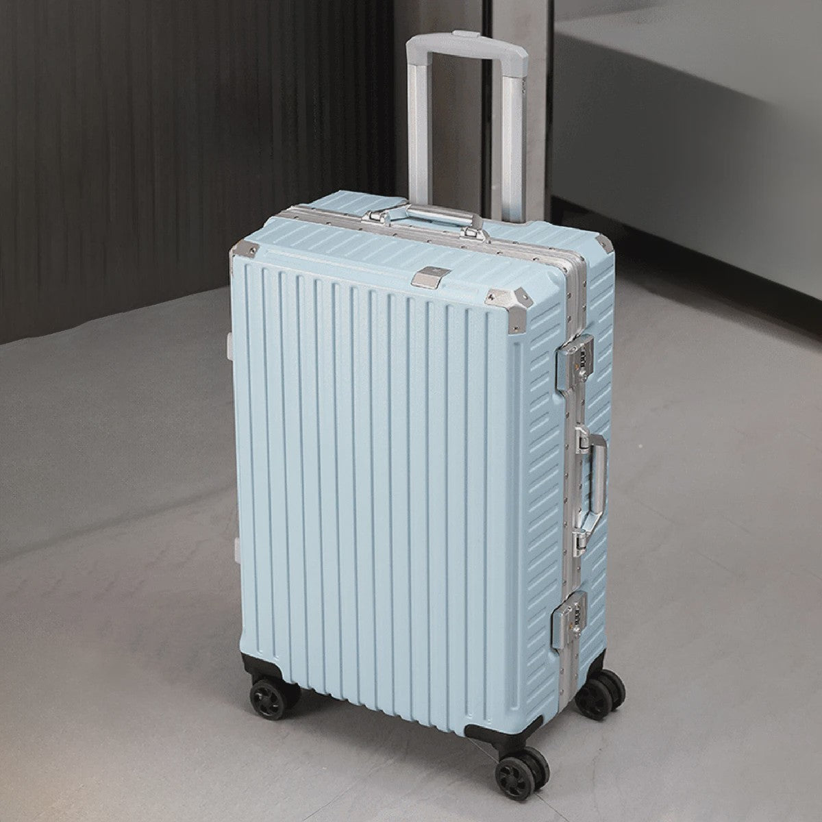 Aluminium Koffer met USB & Combinatieslot - Rolbaar Reiskoffer in Diverse Maten (20-28 inch)