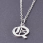 RVS Initiaal Ketting met Oude Engelse Letterhanger - 26 Letters, Perfect voor Hem, Haar of als Koppelkado