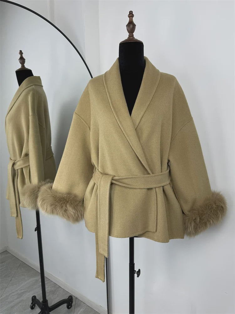 Luxe Dames Woljas met Bontkraag en Riem - Kort & Elegant