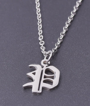 RVS Initiaal Ketting met Oude Engelse Letterhanger - 26 Letters, Perfect voor Hem, Haar of als Koppelkado