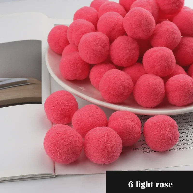 Mix van Zachte Pompoms (8-30mm) voor Knutselen, Decoratie & Speelgoed