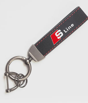 Luxe Audi Suede Sleutelhanger met Metalen Gesp - Stijlvolle Auto Accessoire