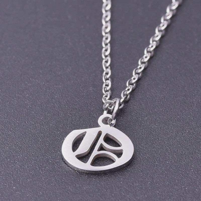 RVS Initiaal Ketting met Oude Engelse Letterhanger - 26 Letters, Perfect voor Hem, Haar of als Koppelkado