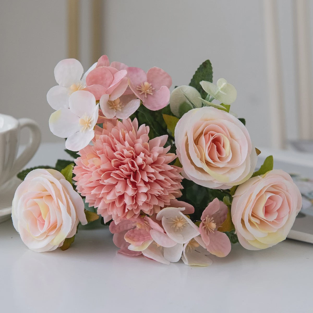 Retro Zijden Bloemenboeket: Vintage Rozen, Hortensia & Pioen voor Bruid & Decoratie