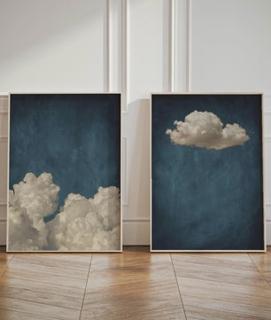 Abstracte Blauwe Wolken Poster - Minimalistische Canvas Muurkunst voor Moderne Woonkamer