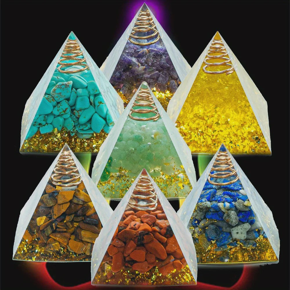 Orgonite Kristal Piramide - Energie & Meditatie Tool - Amethist & Kwarts Decoratie