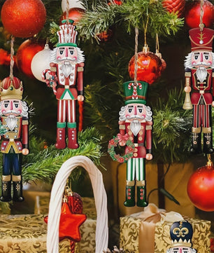 12x Houten Notenkraker Kersthanger - Decoratie voor Kerstboom & Nieuwjaar
