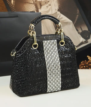 Luxe Lakleren Handtas met Krokodillenprint, Kant en Kristallen - Schoudertas