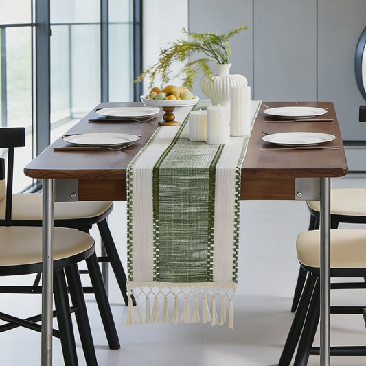 Groene Boho Tafel Runner met Franjes - Handgeweven - Rustiek Lente Decoratie
